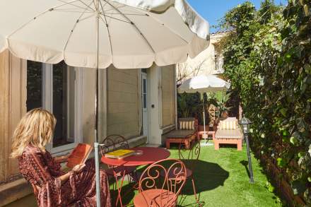 Suite avec jardin privé — terrasse et verdure